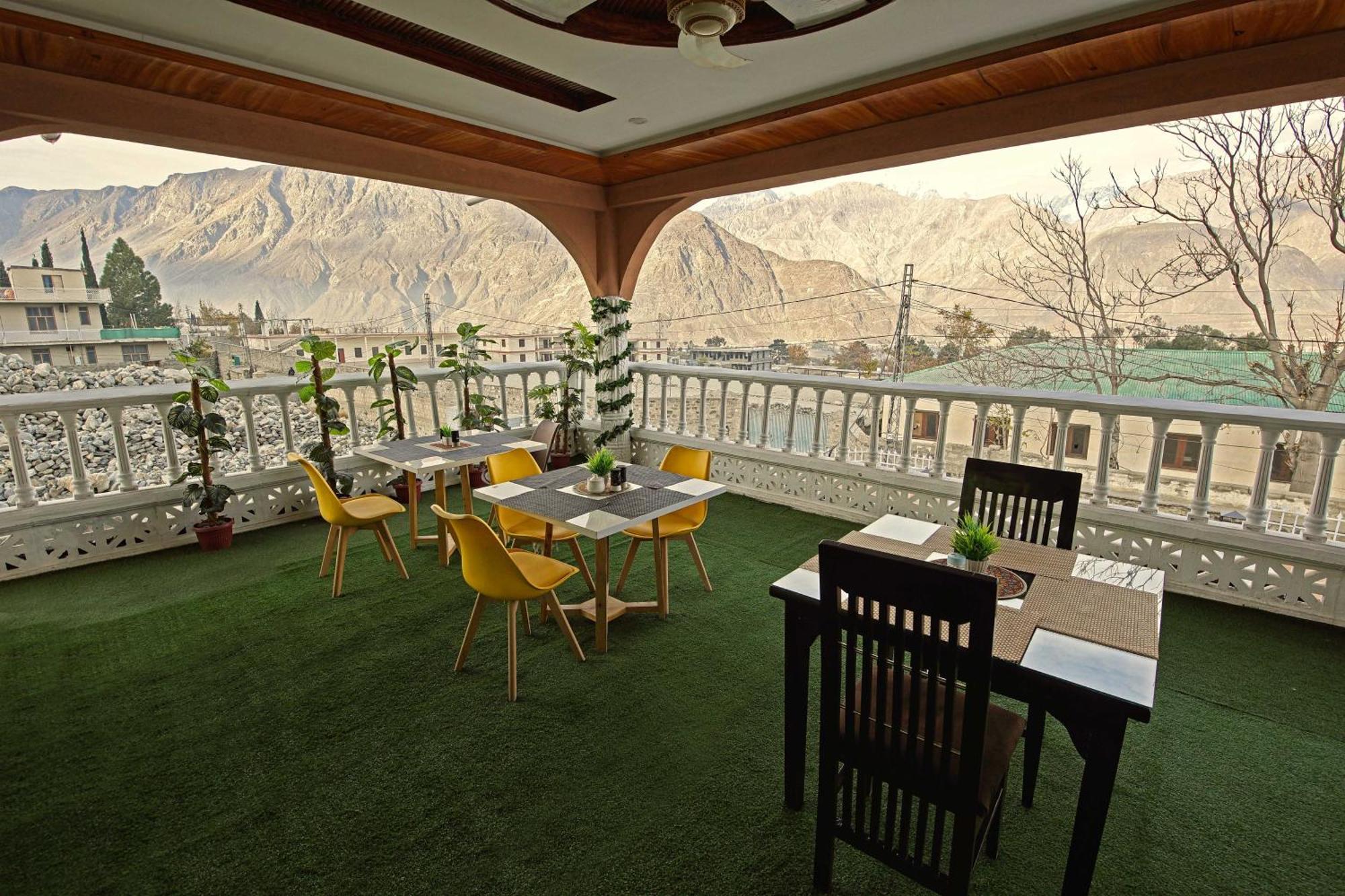 Oak Residency Hotel Gilgit Ngoại thất bức ảnh