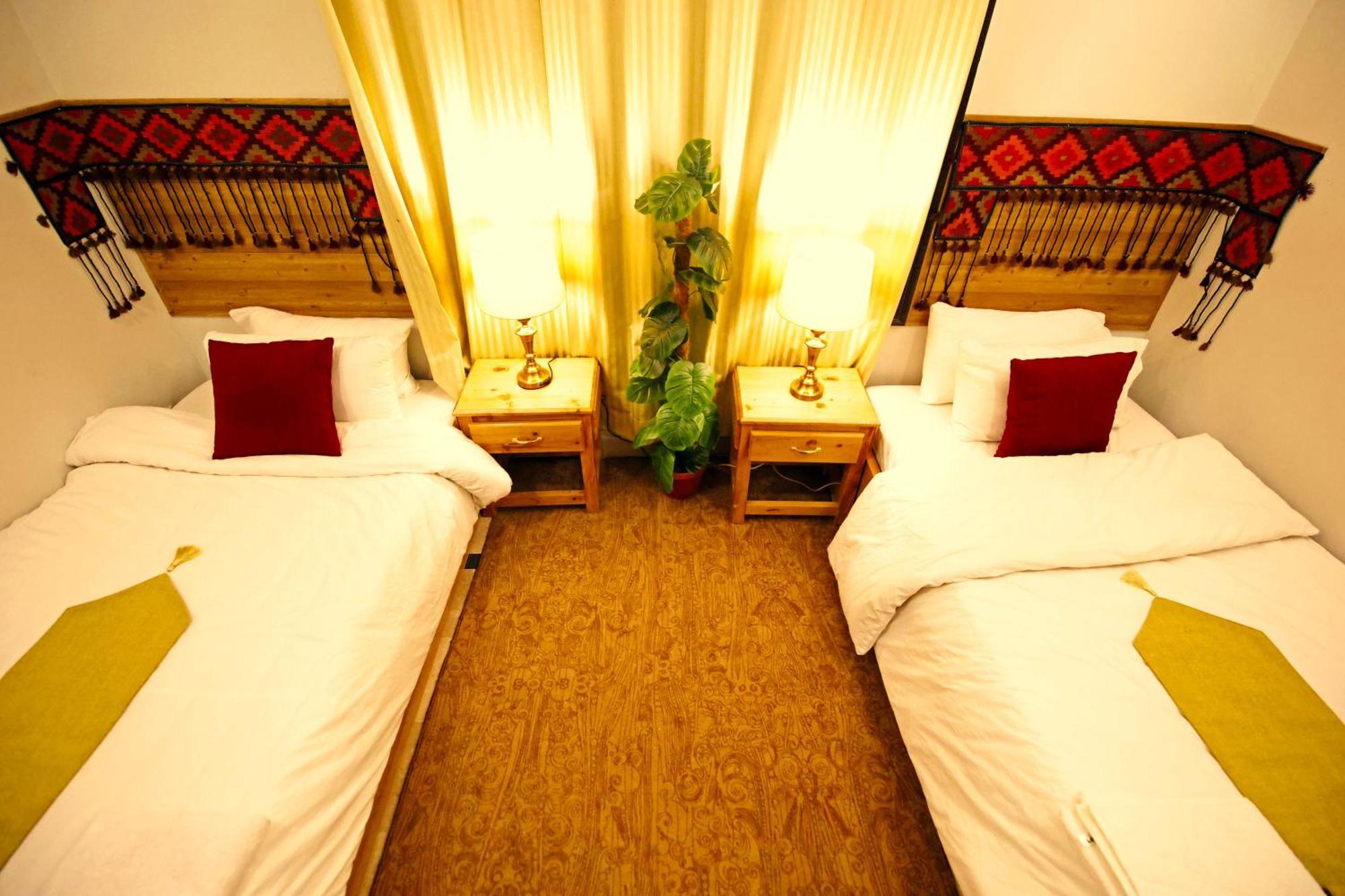 Oak Residency Hotel Gilgit Ngoại thất bức ảnh
